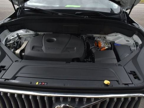 New 2024 Volvo XC90 T8 Plus w/ Protection Package Premier image 19