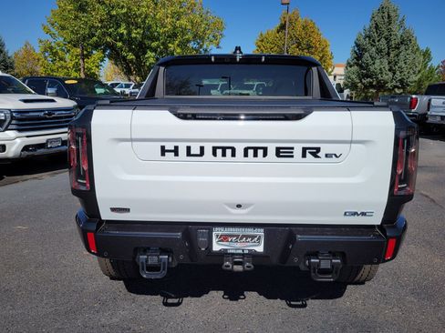 New 2026 GMC Hummer EV 4x4 Crew Cab w/ LPO, Dark Essentials Package image 10