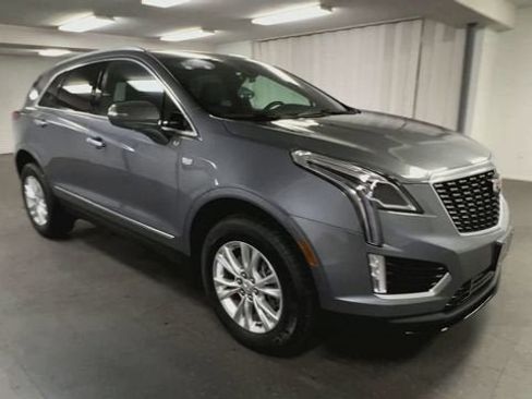 Certified 2022 Cadillac XT5 Luxury FWD image 2