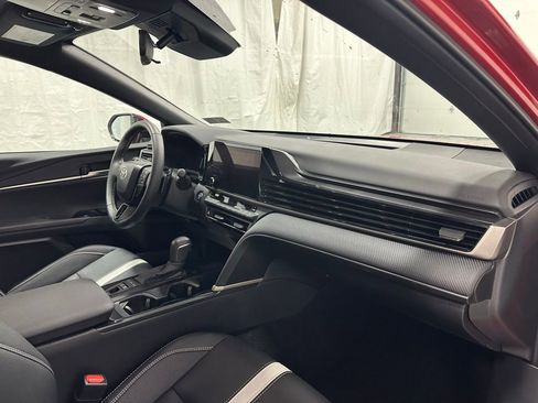 Used 2025 Toyota Camry SE image 59