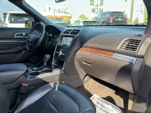 Used 2018 Ford Explorer Limited AWD/4WD image 22