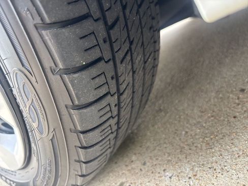 Used 2022 Toyota Corolla LE image 16