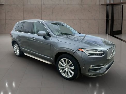 Used 2016 Volvo XC90 T6 Inscription w/ Vision Package image 7