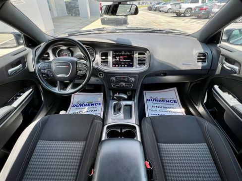 Used 2023 Dodge Charger SXT image 2