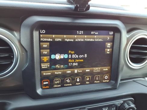 Used 2023 Jeep Wrangler Unlimited Sahara w/ LED Lighting Group AWD/4WD image 30