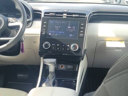 Used 2024 Hyundai Tucson SE FWD image 5