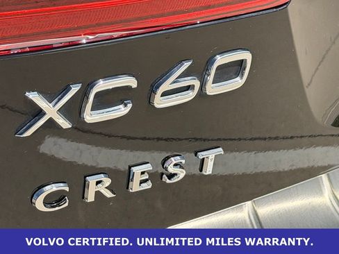Certified 2023 Volvo XC60 B5 Plus AWD/4WD image 11