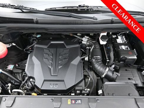 Used 2023 Kia Carnival SX Prestige image 11