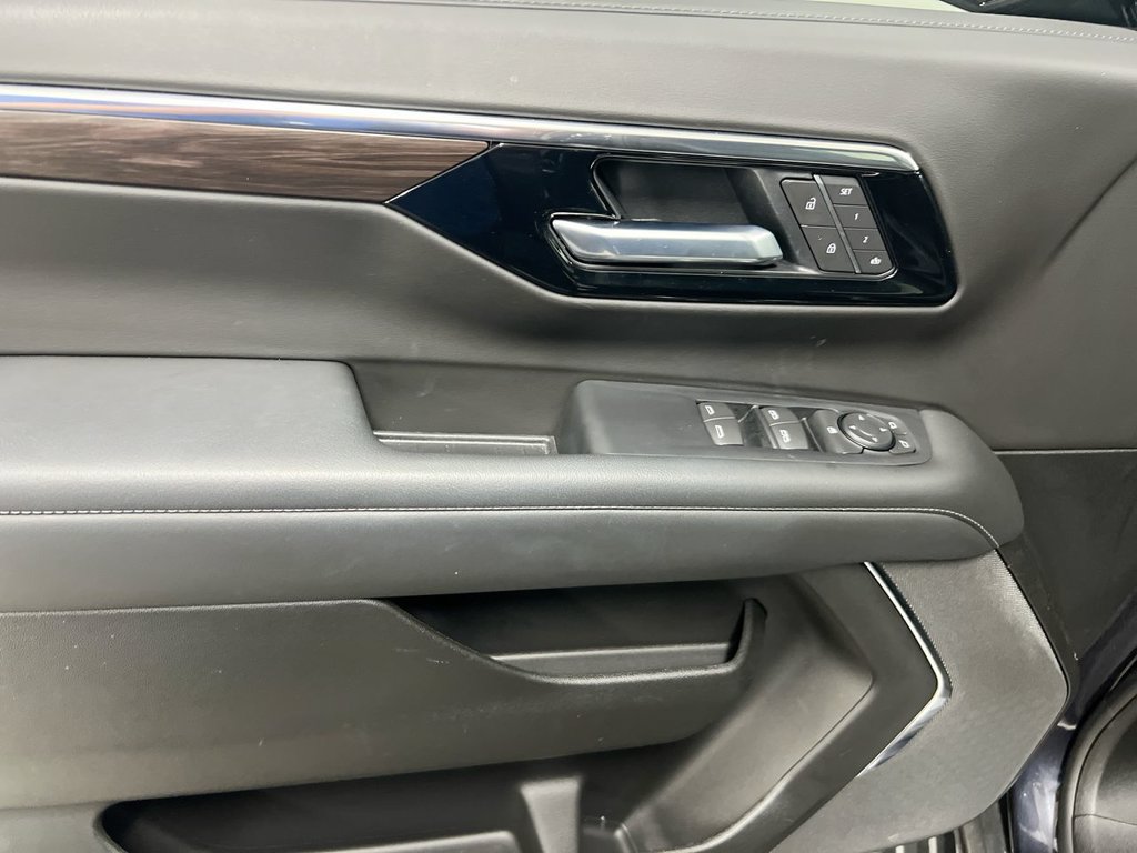 Used 2026 Chevrolet Tahoe LT AWD/4WD image 21