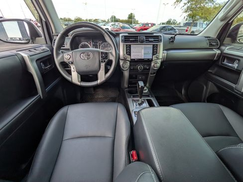 Used 2022 Toyota 4Runner TRD Sport w/ Technology Package AWD/4WD image 13