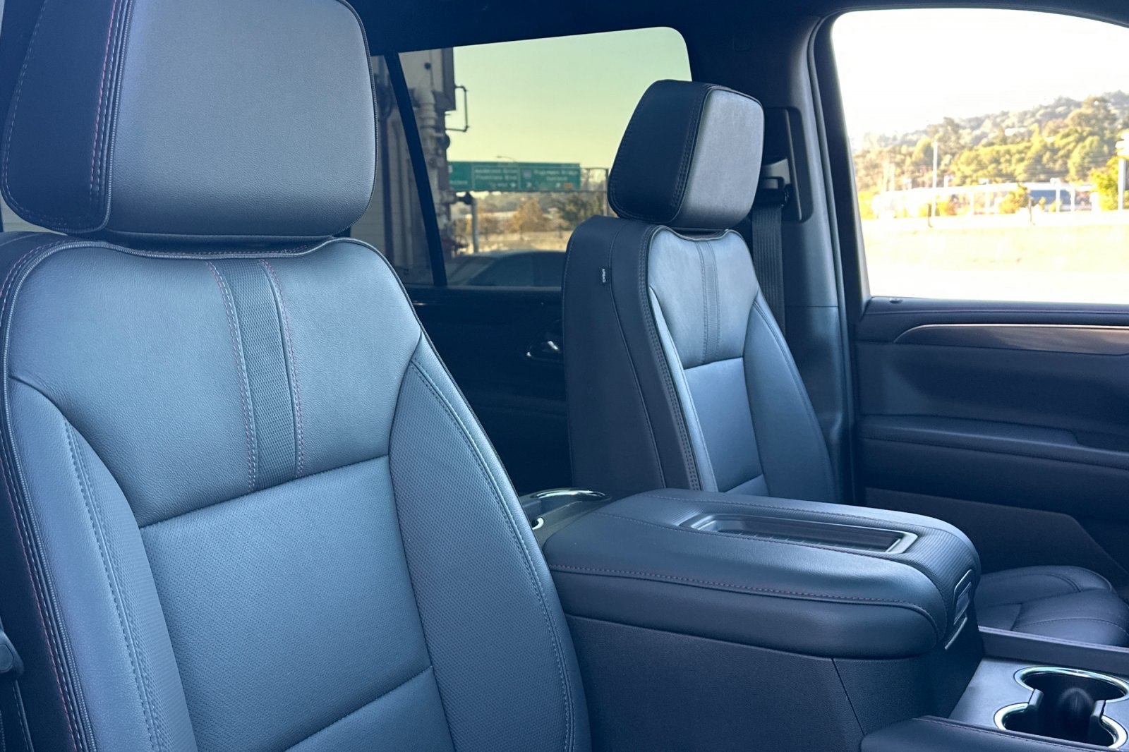 Used 2024 Chevrolet Tahoe RST w/ Luxury Package AWD/4WD image 33