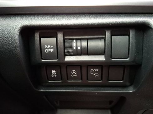 Certified 2022 Subaru Crosstrek 2.5i Limited AWD/4WD image 24