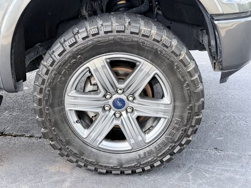 Used 2020 Ford F150 XLT w/ Equipment Group 302A Luxury AWD/4WD image 37