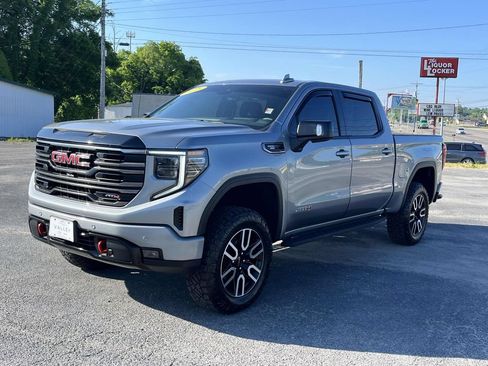 Used 2025 GMC Sierra 1500 AT4 w/ AT4 Premium Package AWD/4WD image 8