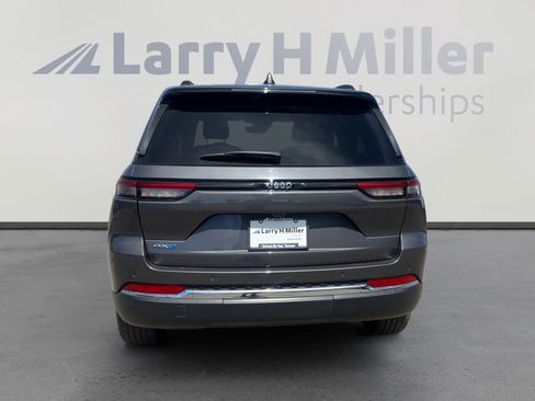 Certified 2022 Jeep Grand Cherokee Limited 4xe AWD/4WD image 4