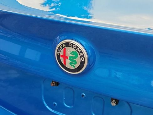 Used 2019 Alfa Romeo Giulia Ti w/ TI Performance Package image 6