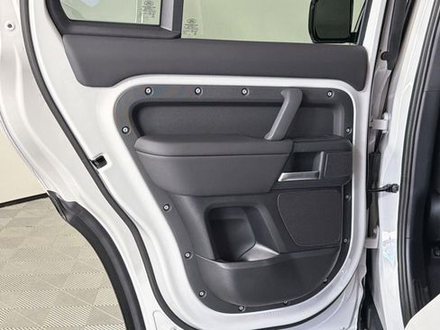 New 2026 Land Rover Defender 110 X-Dynamic SE image 25