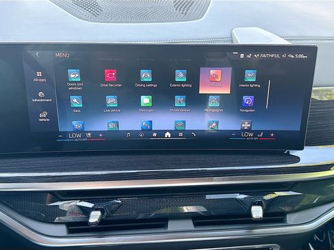 New 2026 BMW X6 xDrive40i w/ Executive Package image 29