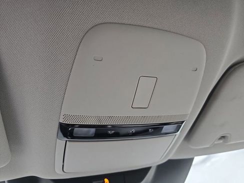 Used 2025 Nissan Murano SV image 41