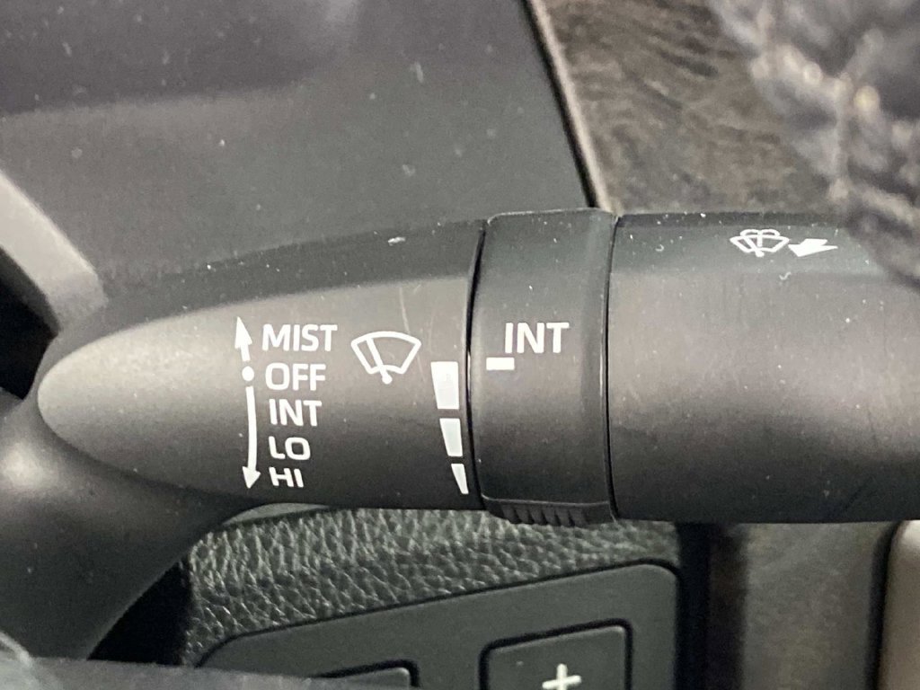 Used 2025 Toyota Tacoma Limited AWD/4WD image 20