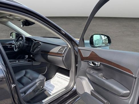Used 2019 Volvo XC90 T5 Momentum image 21