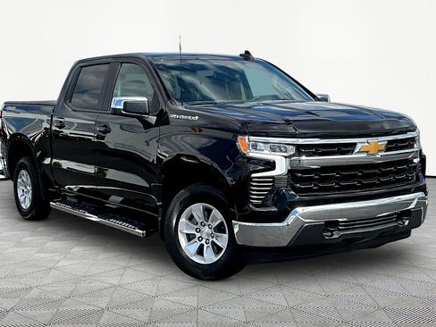 Used 2024 Chevrolet Silverado 1500 LT image 3