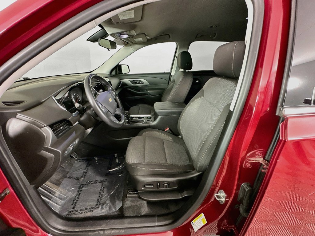 Used 2021 Chevrolet Traverse LT FWD image 29