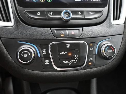 Used 2022 Chevrolet Malibu RS FWD image 19