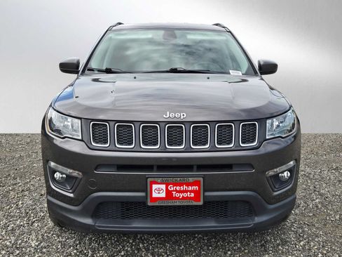 Used 2018 Jeep Compass Latitude w/ Popular Equipment Group FWD image 11