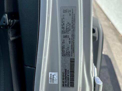 Used 2023 Jeep Wrangler Unlimited AWD/4WD image 27