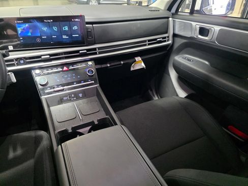 Used 2026 Hyundai Santa Fe SE FWD image 14