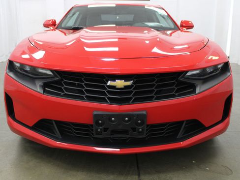 Used 2020 Chevrolet Camaro LT image 3