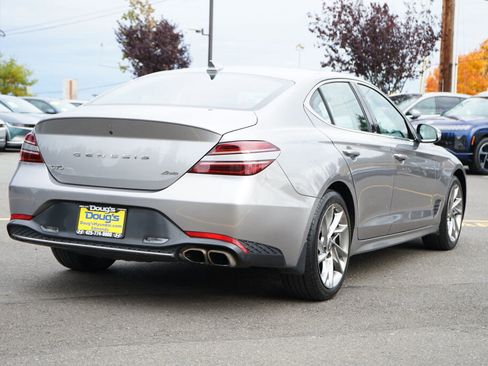 Used 2022 Genesis G70 2.0T image 5