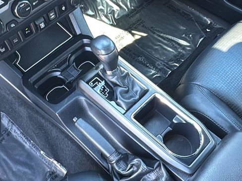 Used 2019 Toyota Tacoma TRD Off-Road image 22