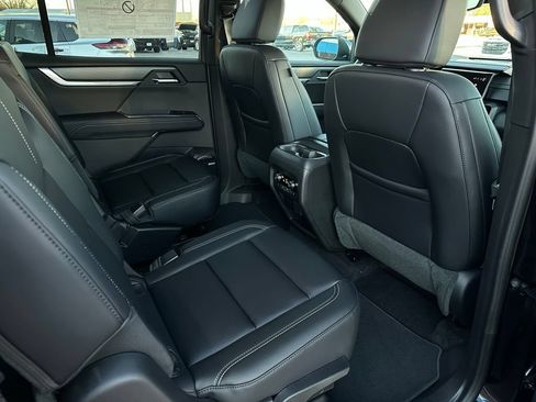 New 2026 GMC Acadia Elevation w/ Black Edition FWD image 18