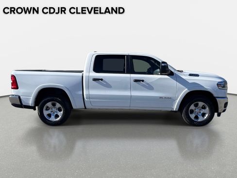 Used 2025 RAM 1500 Big Horn AWD/4WD image 3