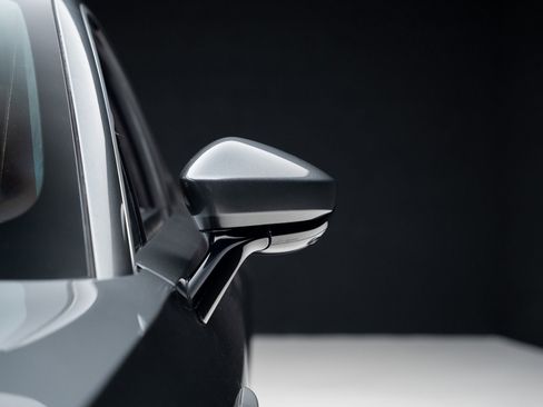 Used 2021 Aston Martin DBX image 14