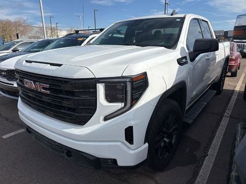 Used 2025 GMC Sierra 1500 Elevation image 1