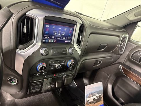 Used 2020 GMC Sierra 1500 SLT AWD/4WD image 18