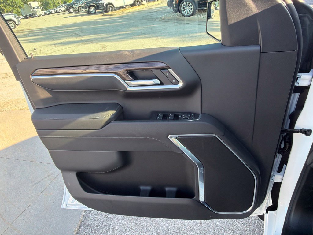 New 2026 Chevrolet Silverado 1500 RST AWD/4WD image 32