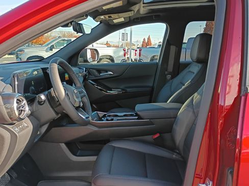 New 2026 Chevrolet Equinox LT image 30