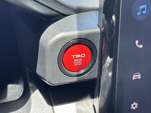 Used 2024 Toyota Tacoma TRD Off-Road AWD/4WD image 17