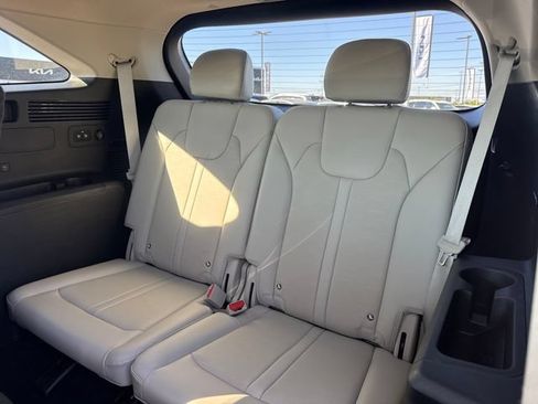 Certified 2026 Kia Sorento S w/ S Panoramic Sunroof Package FWD image 11