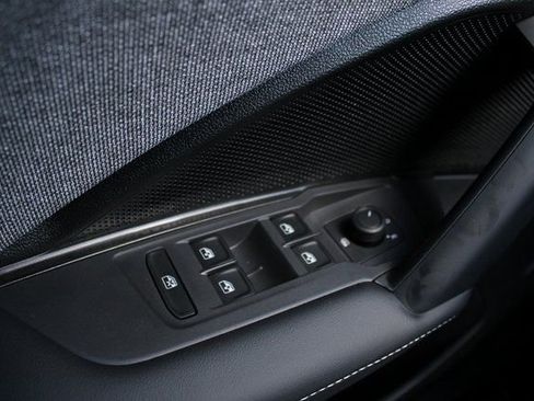 New 2026 Volkswagen Tiguan S image 12