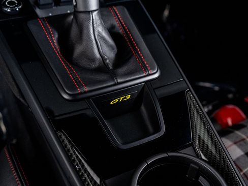 Used 2022 Porsche 911 GT3 image 38