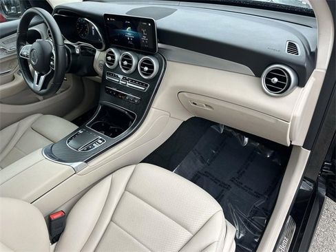 Used 2022 Mercedes-Benz GLC 300 4MATIC image 27