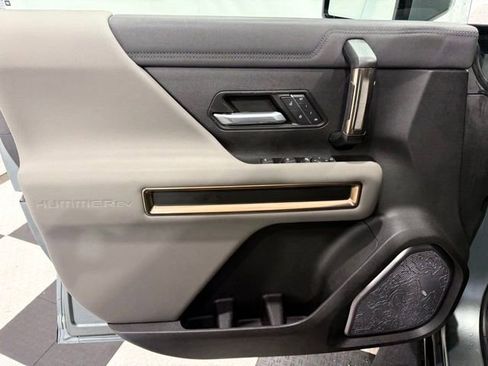 Used 2024 GMC Hummer EV 3X AWD/4WD image 15