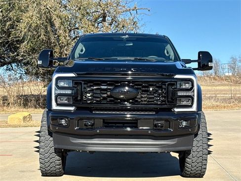 Used 2025 Ford F450 Platinum w/ Platinum Plus Package image 2