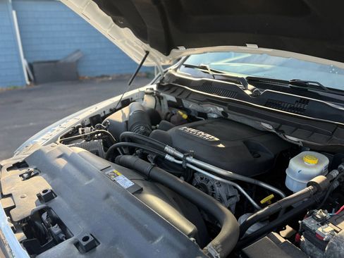 Used 2018 RAM 2500 Tradesman w/ Chrome Appearance Group image 35