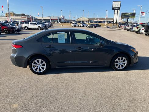 Used 2023 Toyota Corolla LE image 8